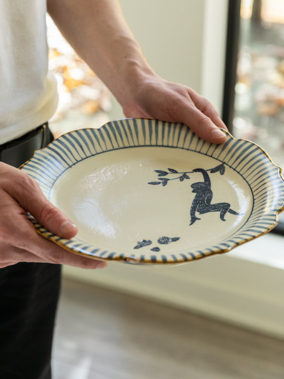 Round Flower Plate - Monkey
