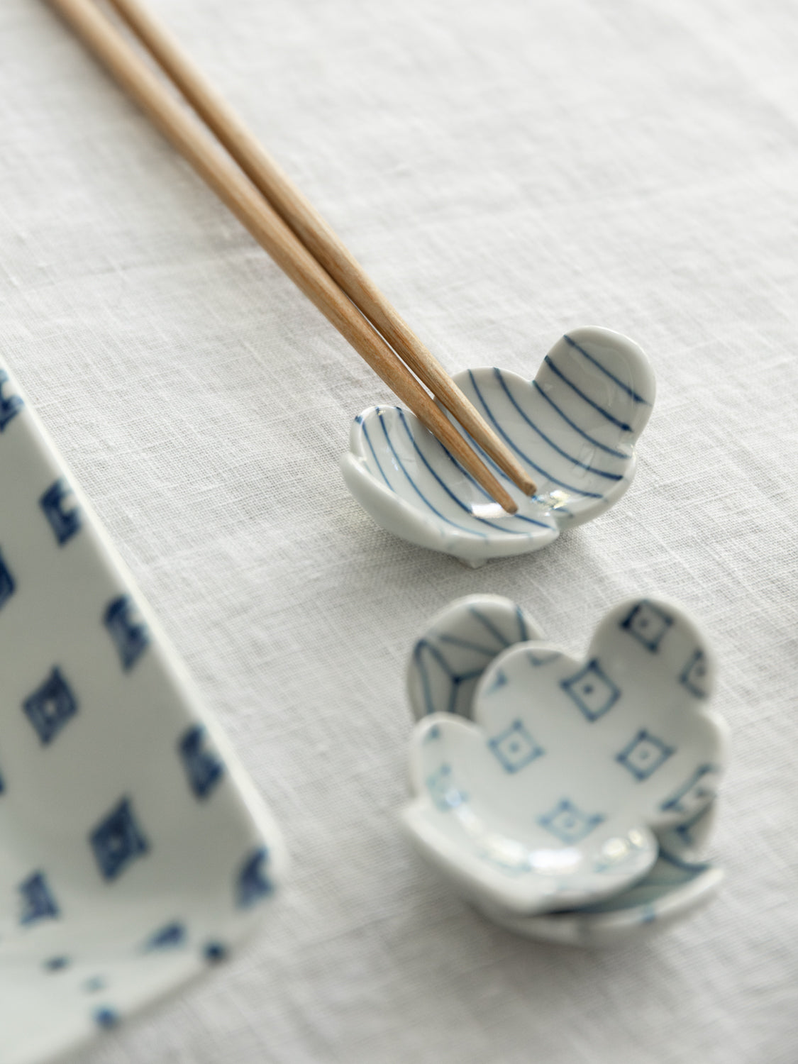 Cloud Chopstick Rest