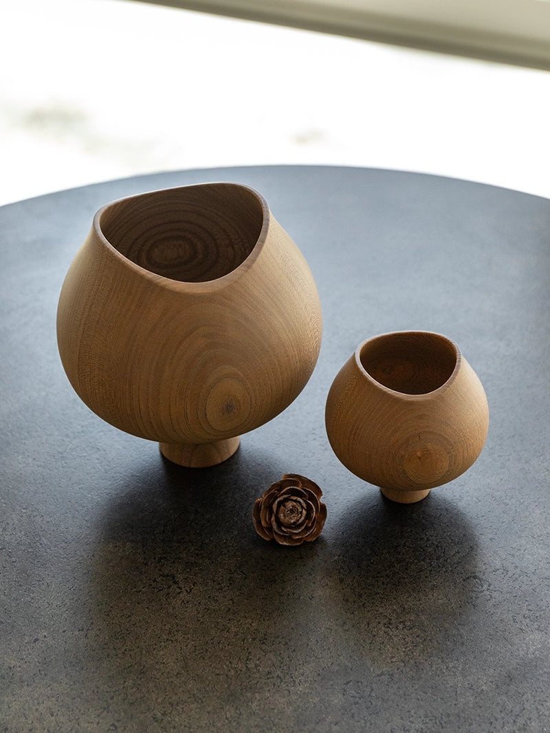 AEKA Object Footed Vase, Smoky Grey