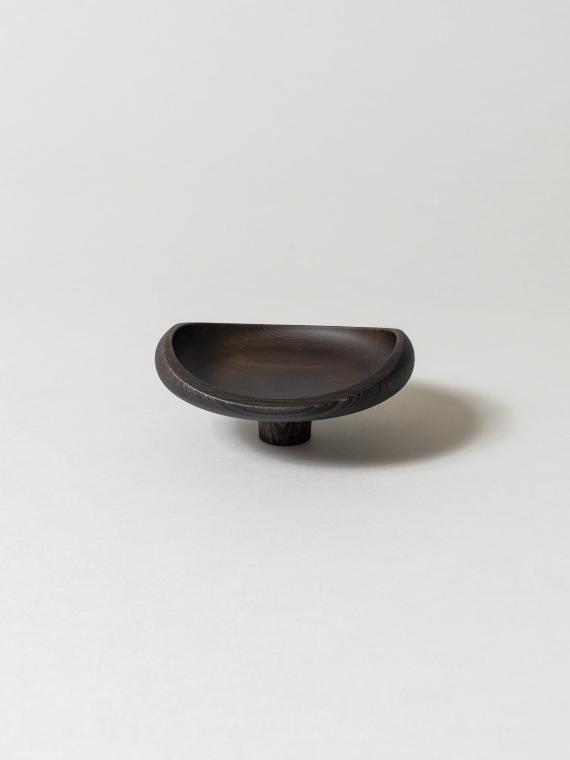 AEKA Object Footed Flat Bowl, Black