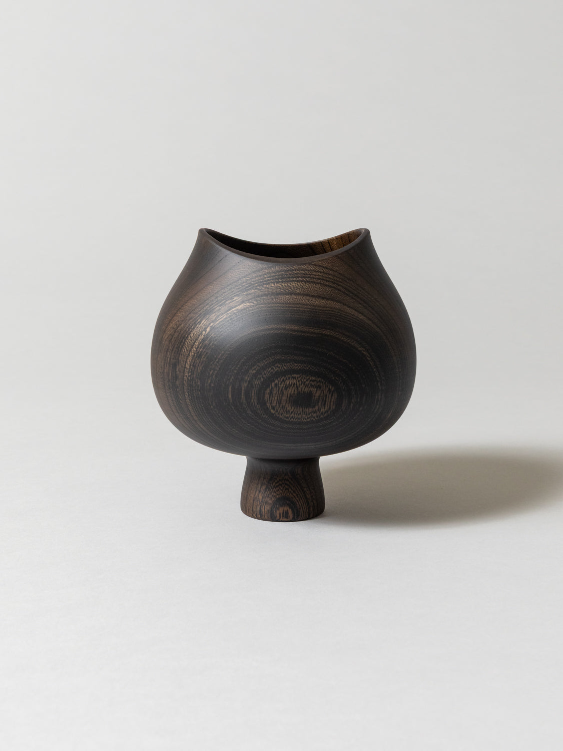 AEKA Object Footed Vase, Black