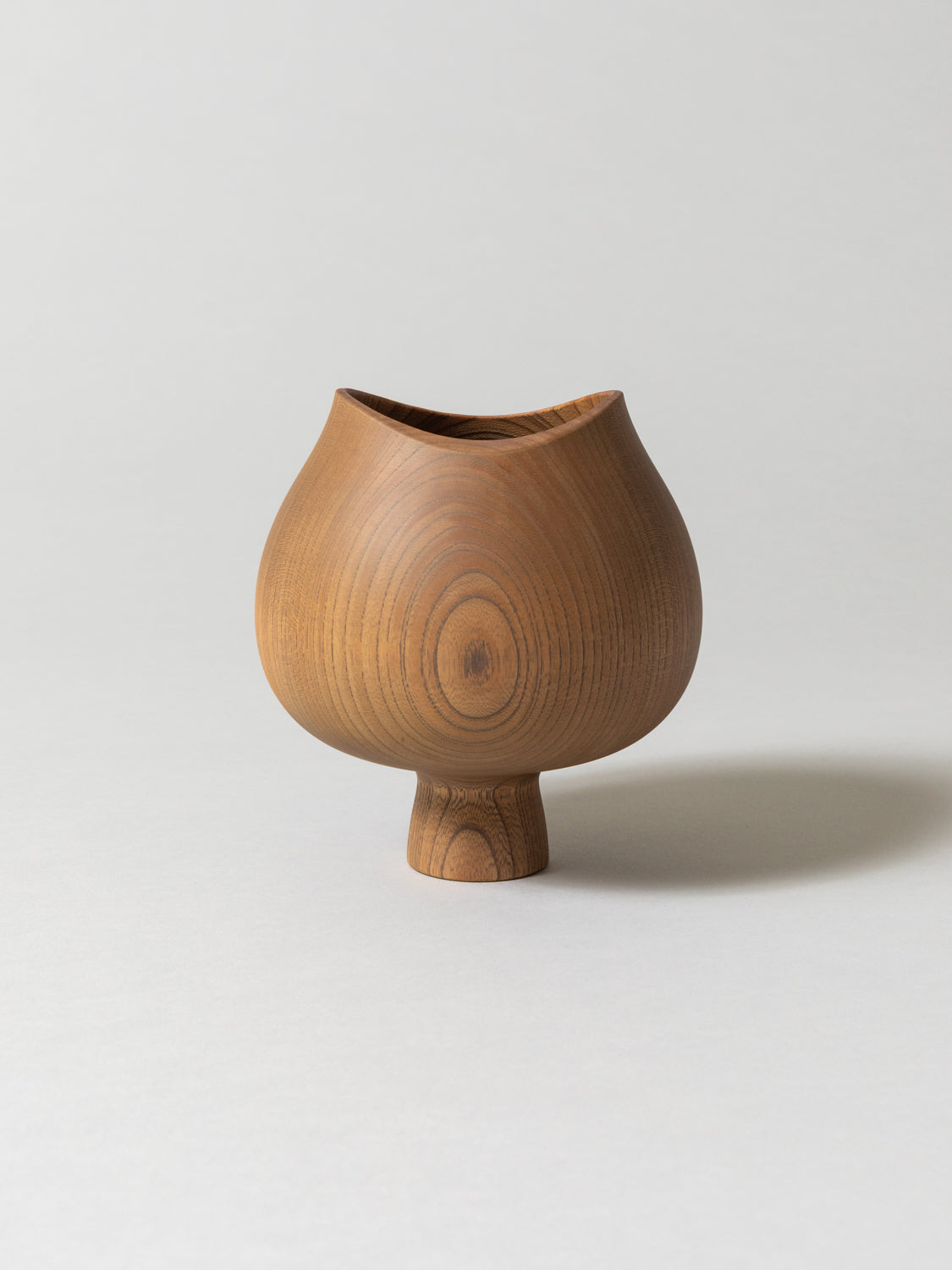 AEKA Object Footed Vase, Smoky Grey