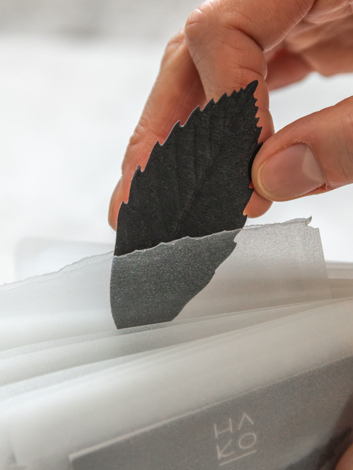 HA KO Paper Incense - Black, Set of 6