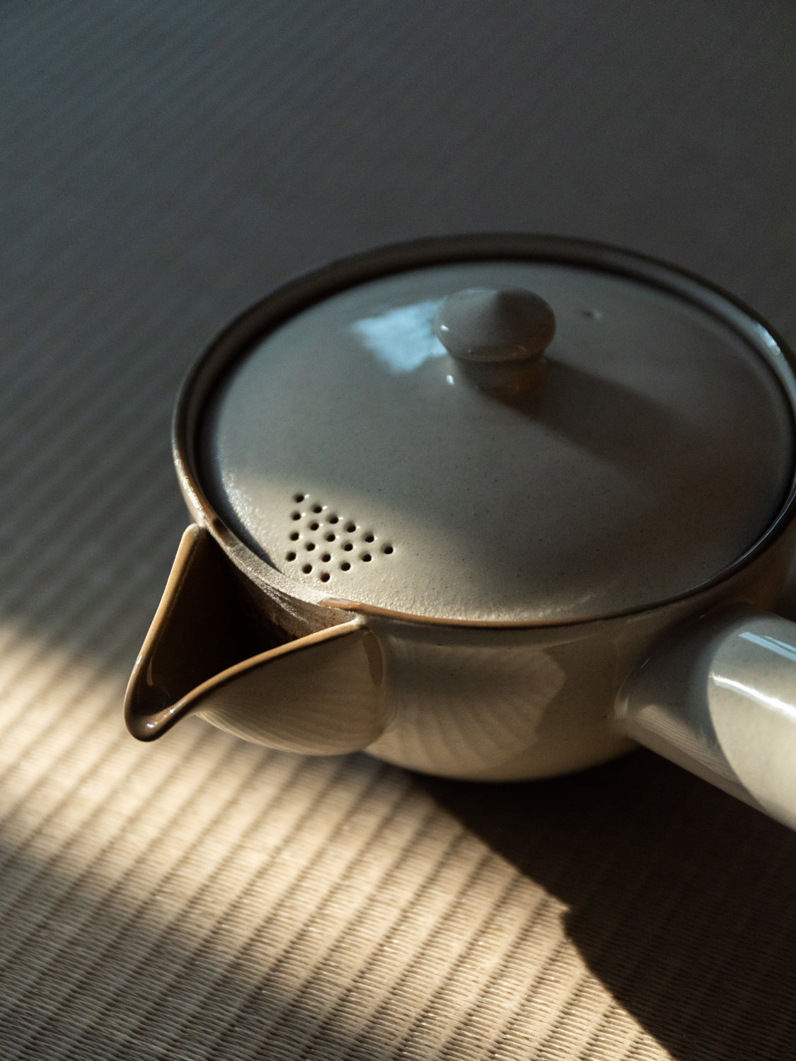 Nankei Banko Yaki Teapot