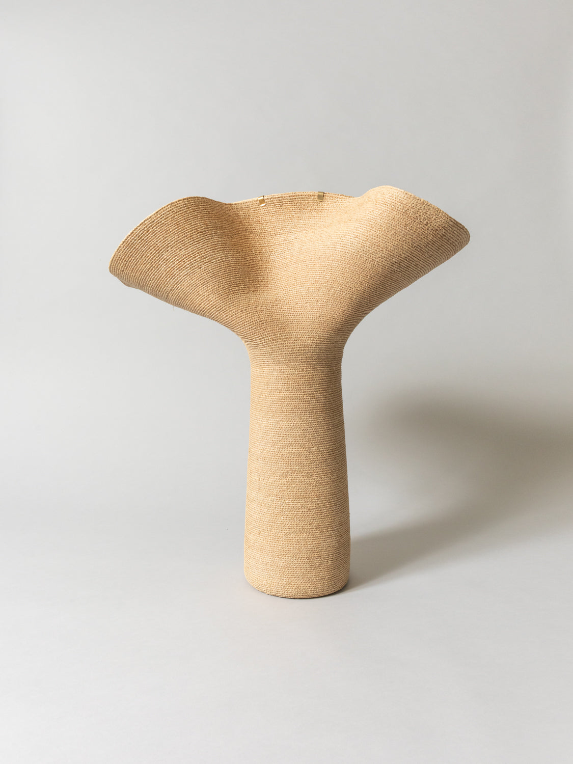Lapel Vase - Raffia