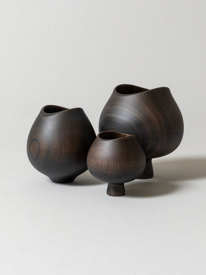 AEKA Object Footed Vase, Black