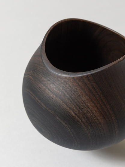 AEKA Object Footed Vase, Black