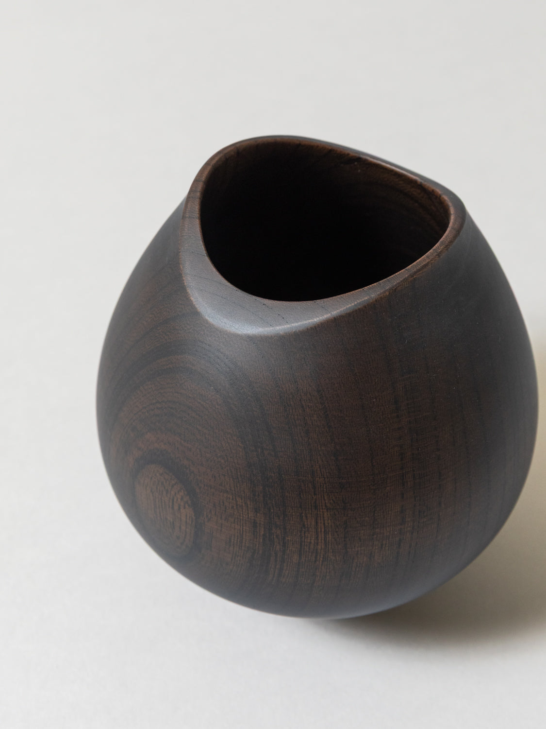 AEKA Object Footed Vase, Black