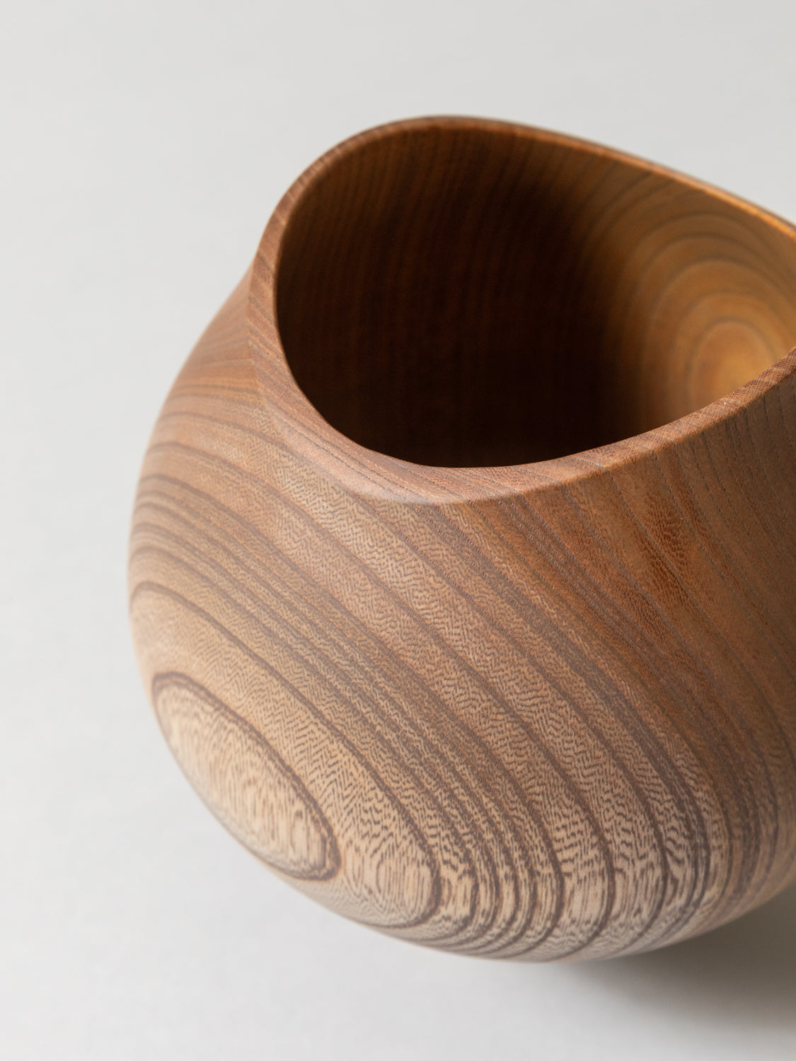 AEKA Object Footed Vase, Smoky Grey