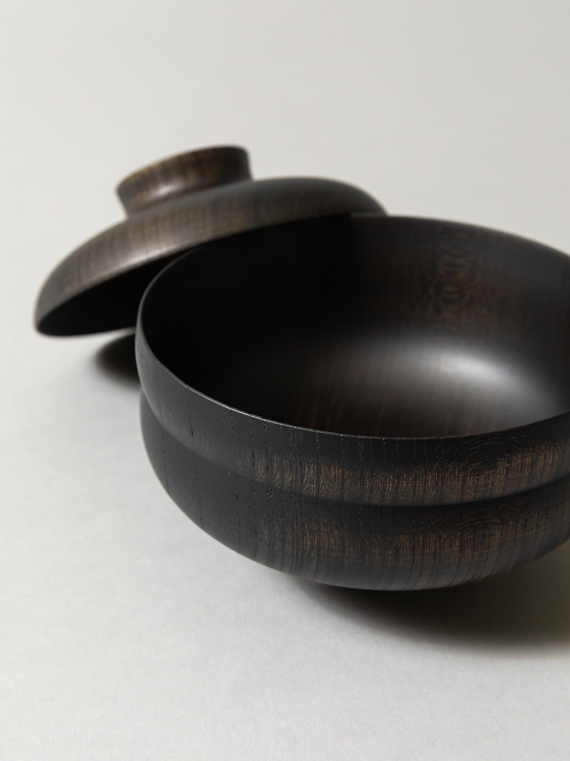 Tsumugi Wooden Bowl with Lid - Gunbai (Black)