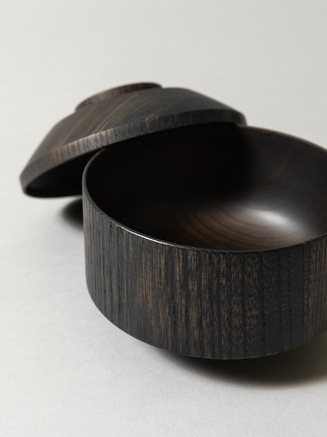Tsumugi Wooden Bowl with Lid - Mentsuu (Black)