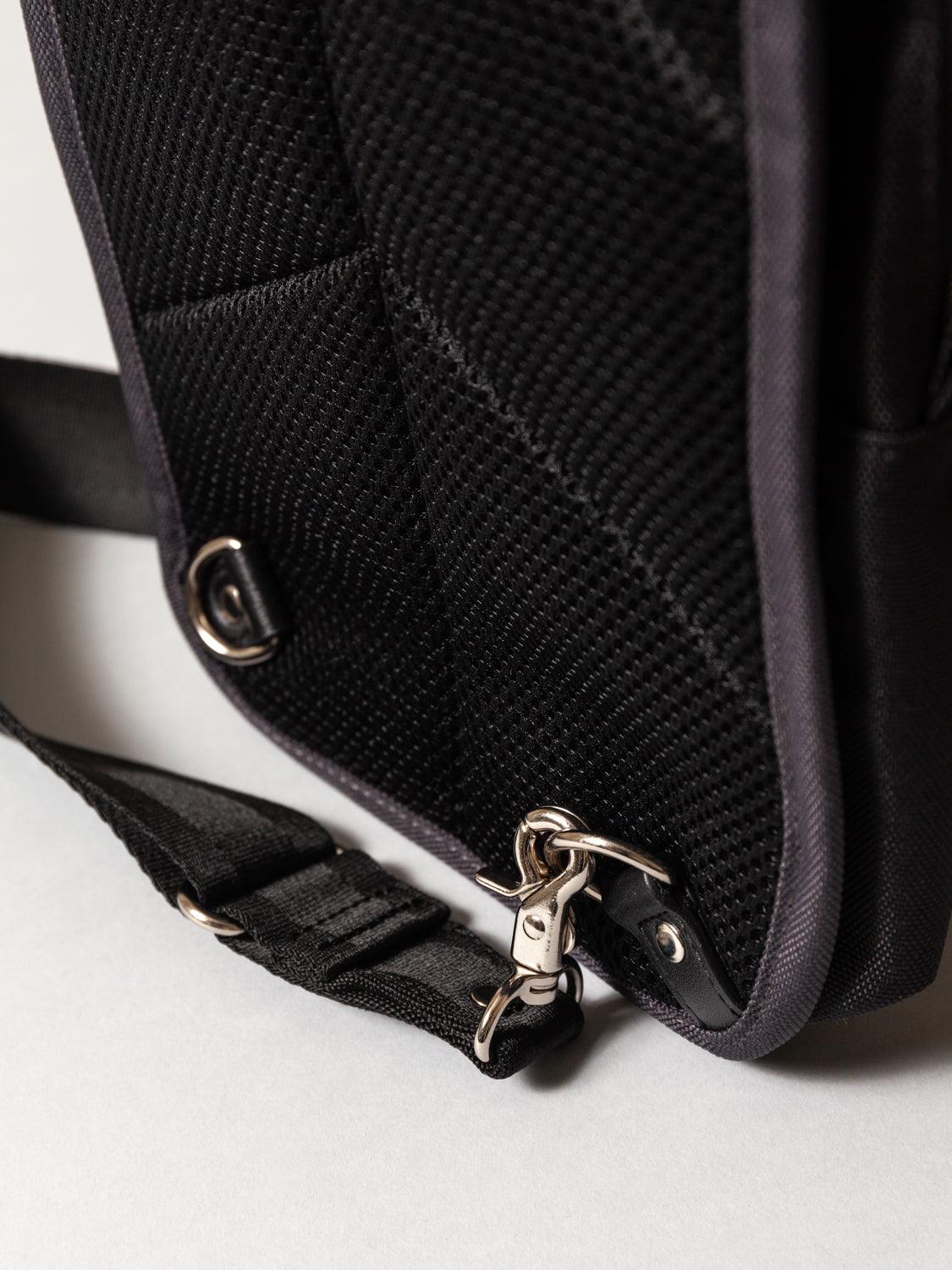 Fine Design Grey metal zip Sling Bag | Premium Pu Leather Women Sling Bag  Price in India - Buy Fine Design Grey metal zip Sling Bag | Premium Pu  Leather Women Sling