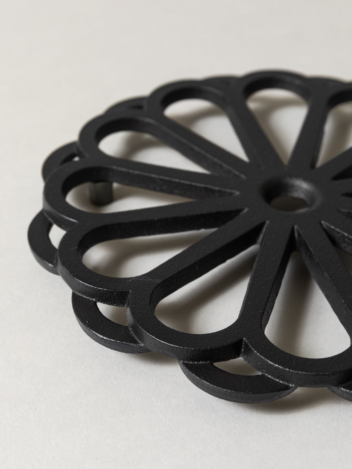 Iwachu Cast Iron Trivet - Kiku