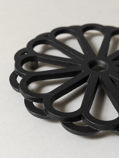 Iwachu Cast Iron Trivet - Kiku