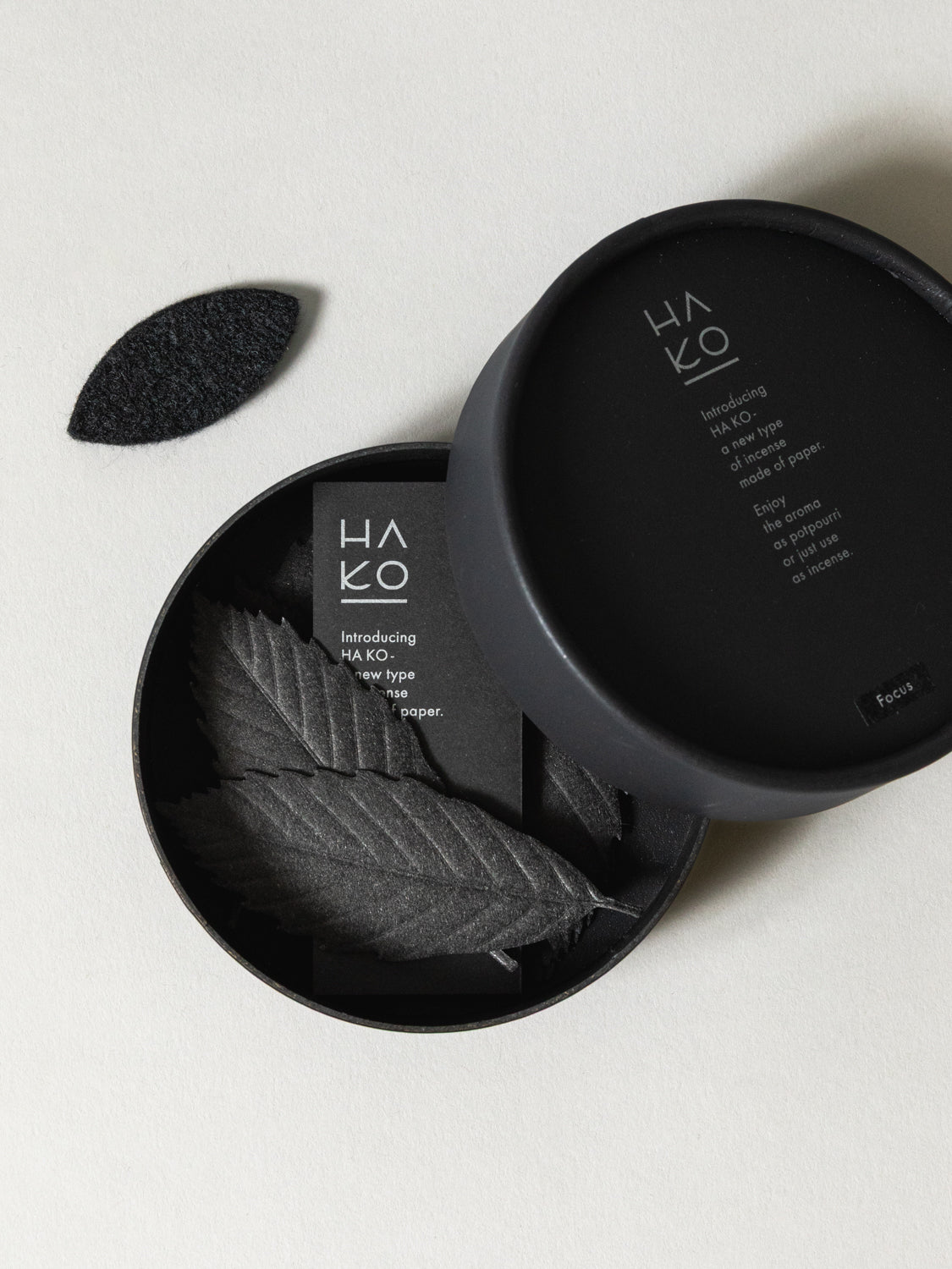 HA KO Paper Incense - Black, Set of 6