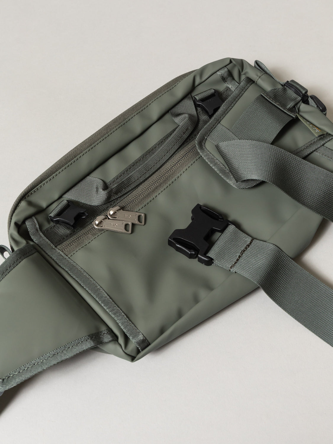 CIE Grid3 2-Way Sling Bag