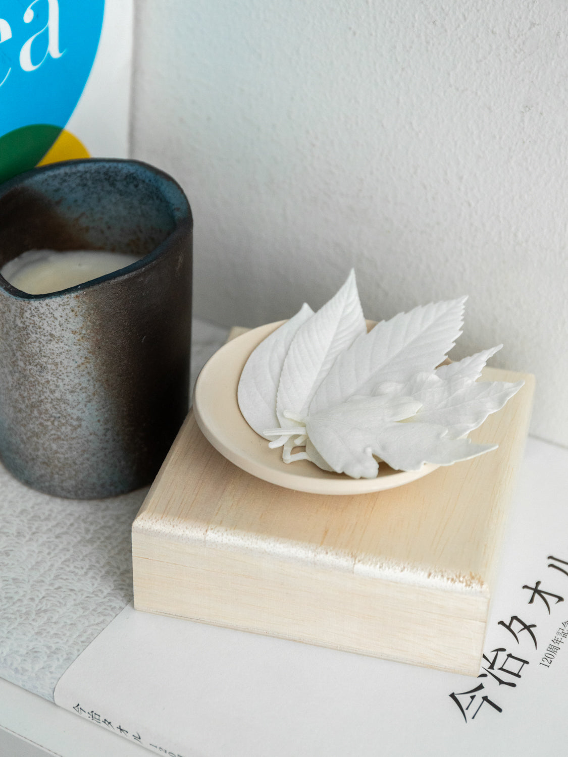 HA KO Paper Incense - Wooden Box Set of 6 With Incense Mat and Dish