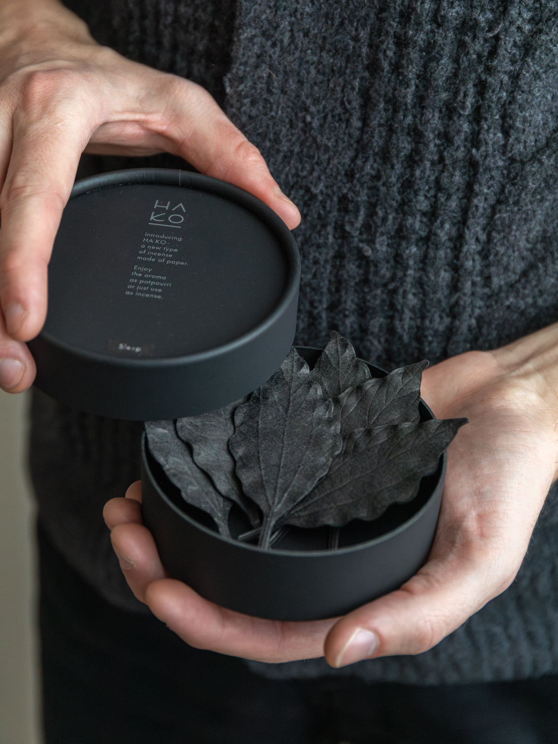 HA KO Paper Incense - Black, Set of 6