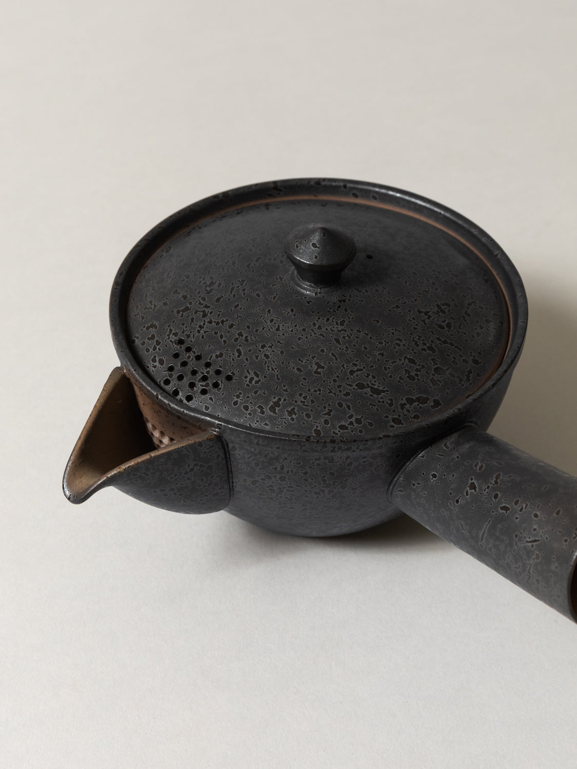 Nankei Banko Yaki Teapot