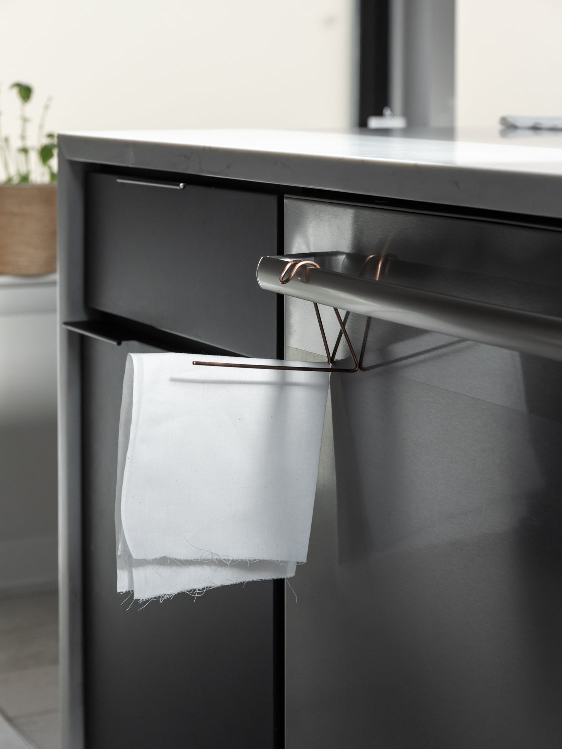 SA SA SA Sarashi Hanger