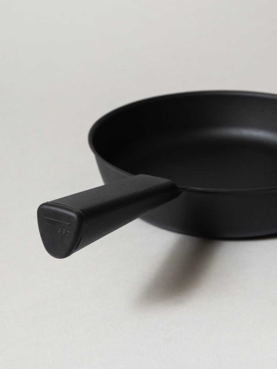 SSC Featherweight Cast Iron Frying Pan