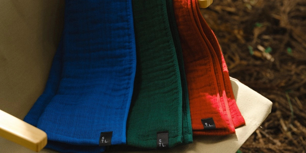 Indulge in the super-sized comfort of Shinto's biggest - and brightest - bath towel yet. Made from cushy, quick-drying cotton gauze, the XL size lends just as well to use outdoors. 