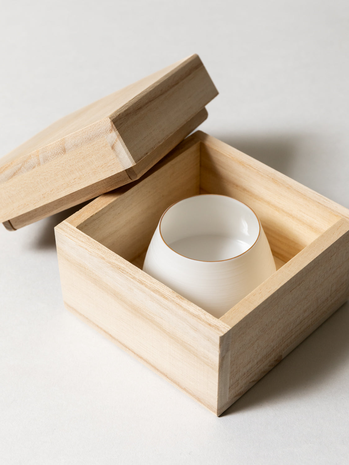 Egg Shell Sake Cup - Fuji