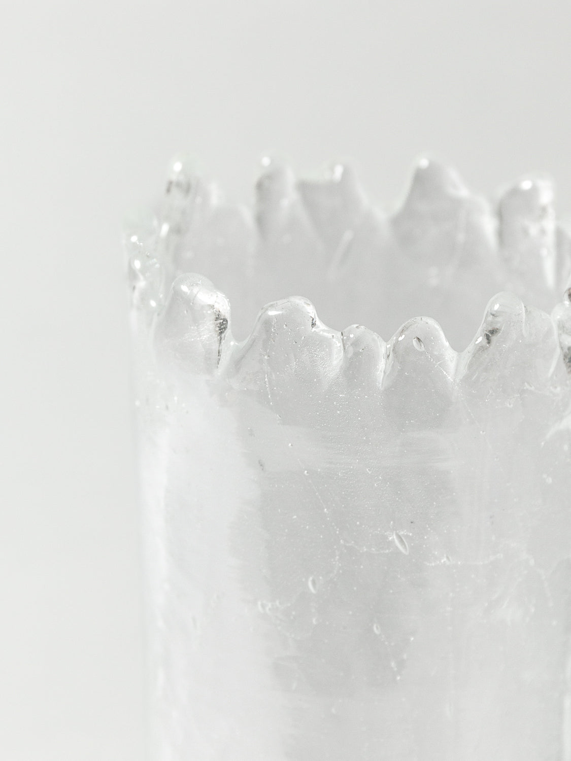 Yamanone Shiratsutsu Vase