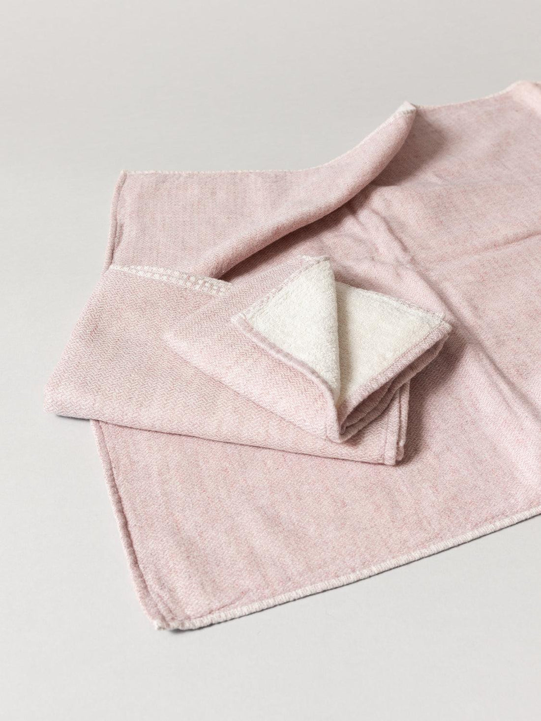 Claire Towel Washcloth (smoky pink)