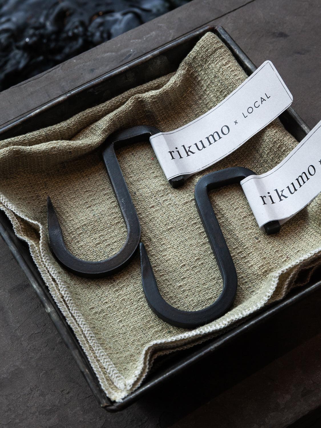 Lacquered Steel Hook